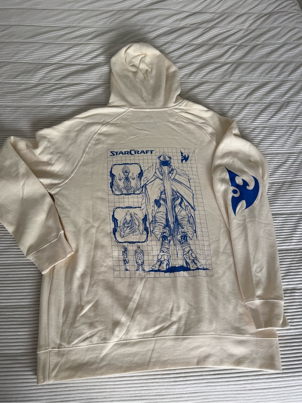 Official StarCraft Protoss Cream Pullover Hoodie BlizzCon Blizzard Gear SZ L NWT